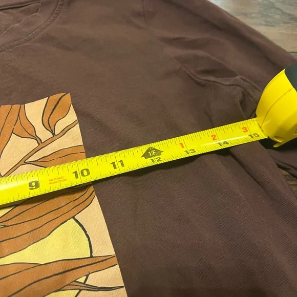 100% Organic Cotton Brown Long Sleeve Shirt with Leaf Design - Picture 2 of 5